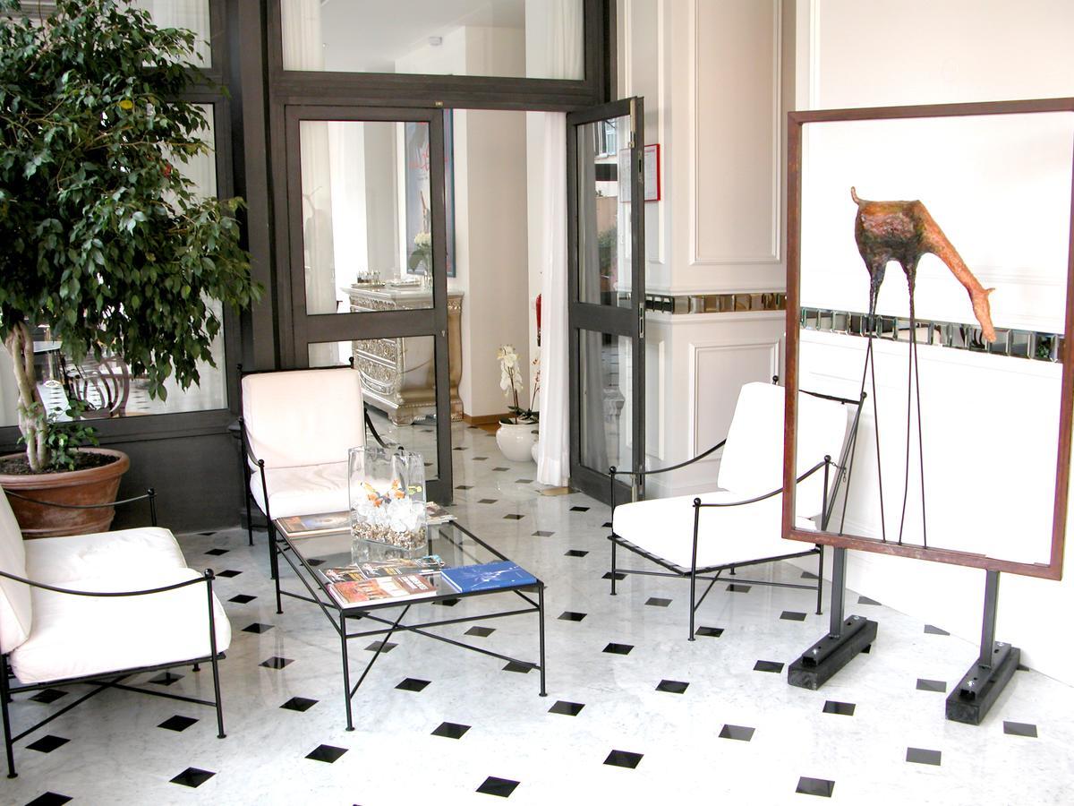 Grand Hotel Des Ambassadeurs Menton Exterior foto