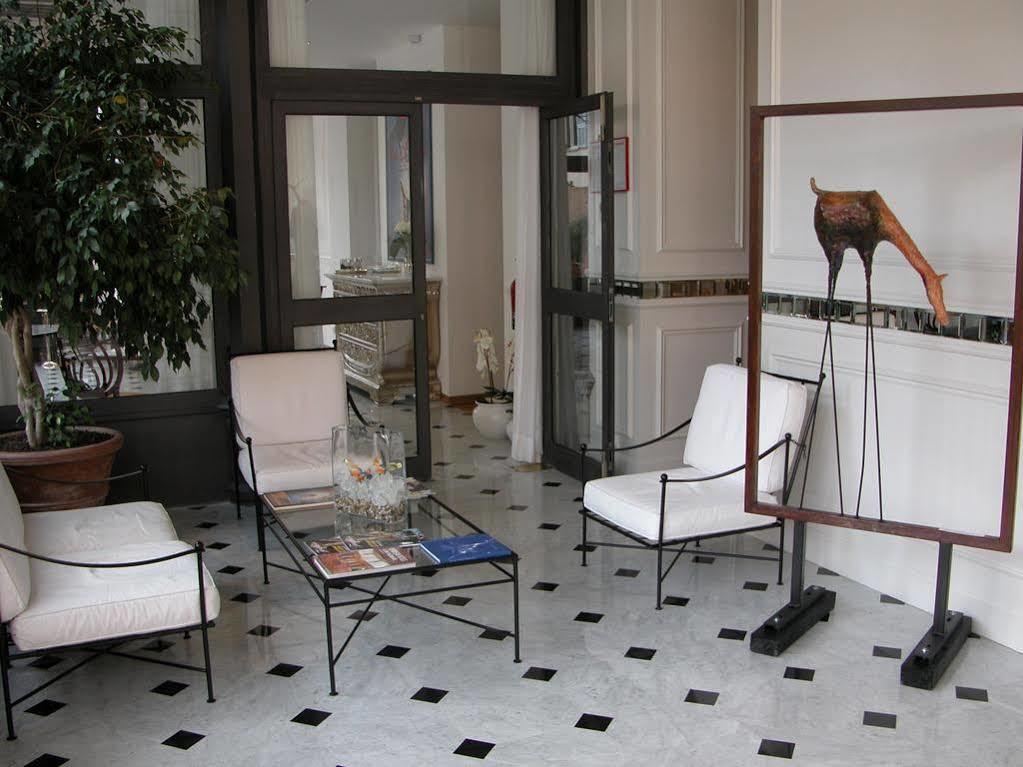 Grand Hotel Des Ambassadeurs Menton Exterior foto